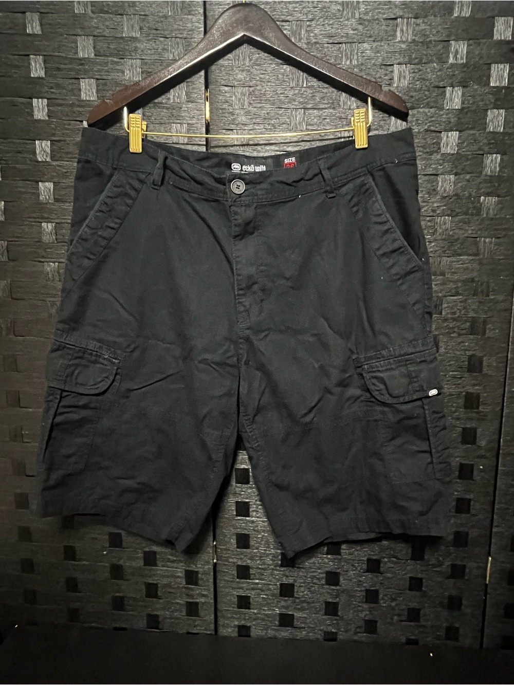Ecko Unlimited Men's Black Cargo Shorts Size 36